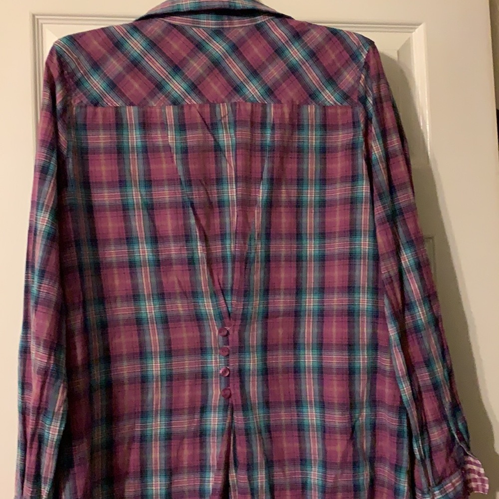 Pretty colored top - Picture 2 of 3